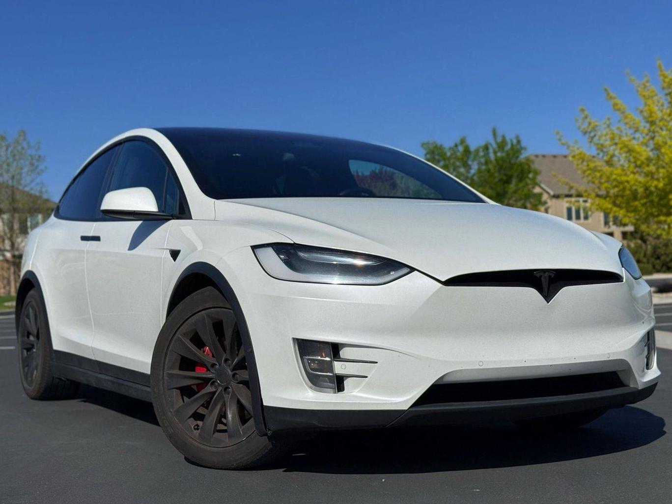 TESLA MODEL X 2017 5YJXCBE24HF067984 image
